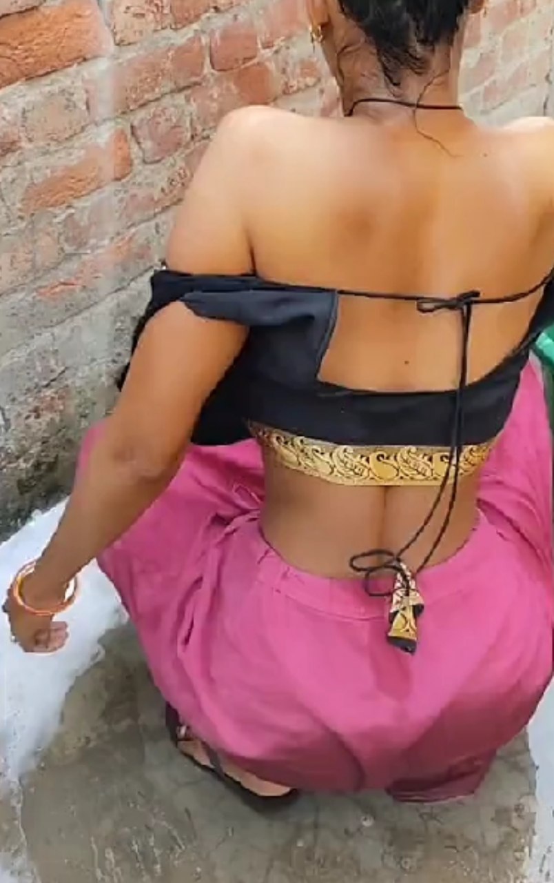 Dehati bhabhi bath 